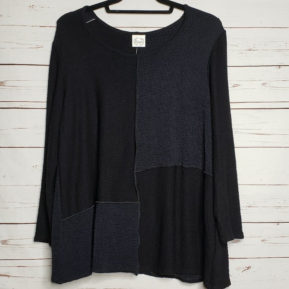 Et' Lois Color Block Exposed Seam Top